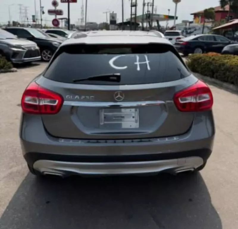 Mercedes-Benz GLA 250   - 2016