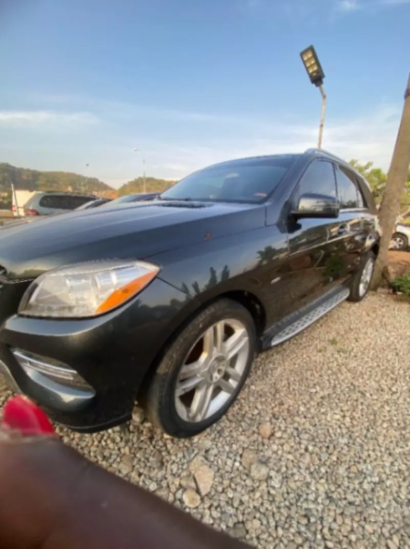 Mercedes-Benz ML 350   - 2011