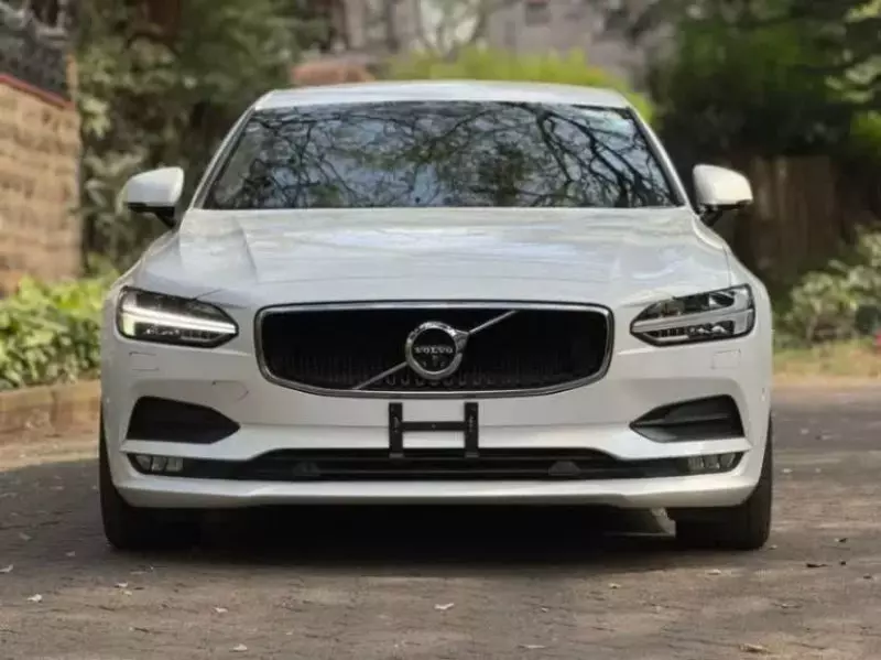 Volvo S90   - 2017