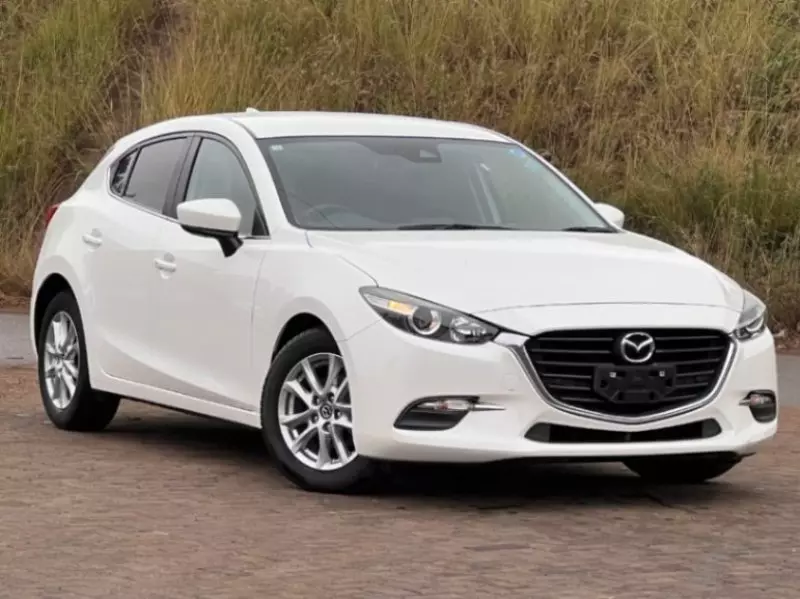 Mazda Axela    - 2018