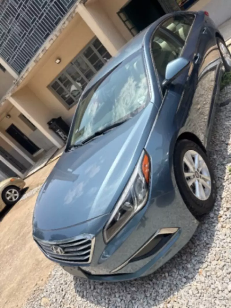Hyundai Sonata   - 2016