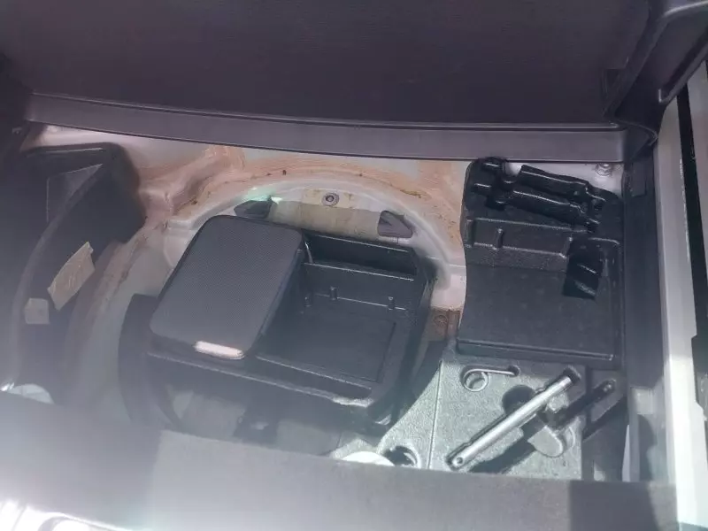 Volkswagen Touareg   - 2015