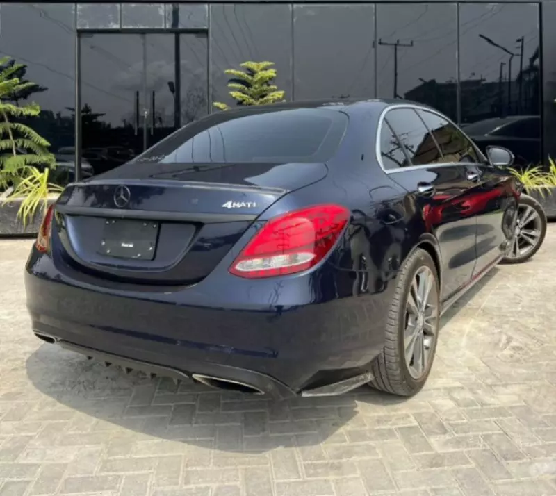 Mercedes-Benz C 300   - 2016