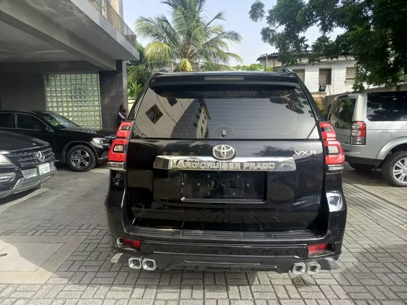 Toyota Land Cruiser Prado   - 2023