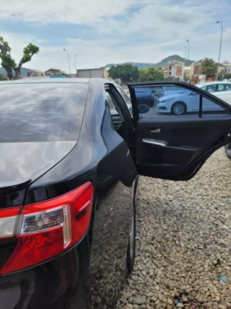 Toyota Camry   - 2014