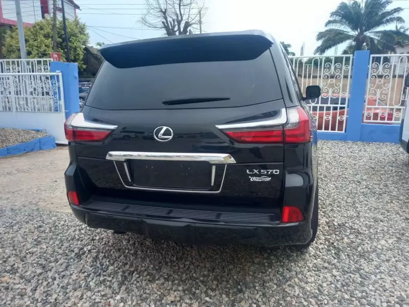 Lexus LX 570   - 2018