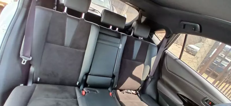 Toyota Harrier   - 2015