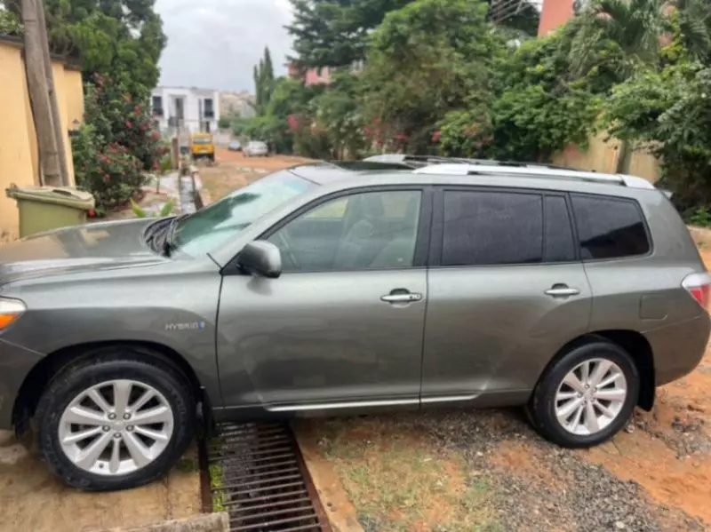 Toyota Highlander   - 2009