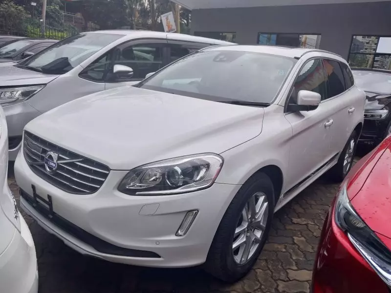 Volvo XC60   - 2017