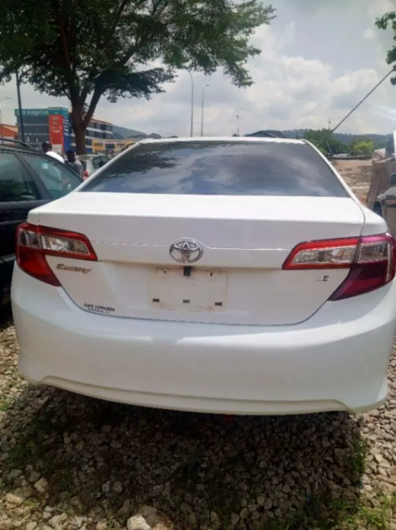 Toyota Camry   - 2012