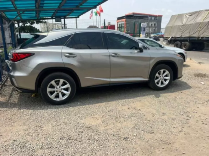Lexus RX   - 2017