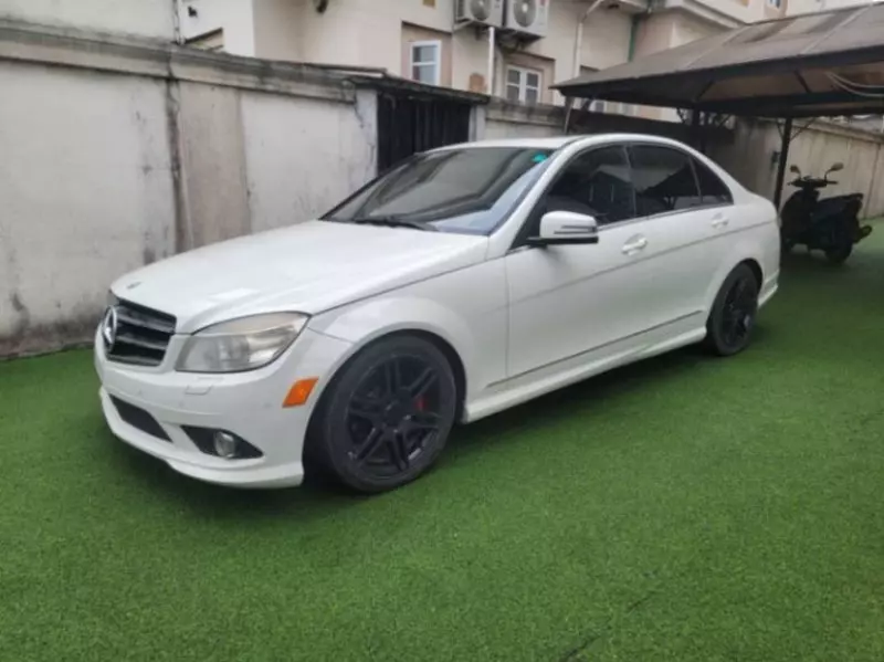 Mercedes-Benz C 300