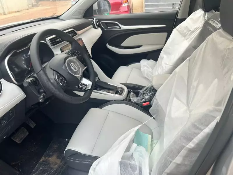 MG ZS   - 2024