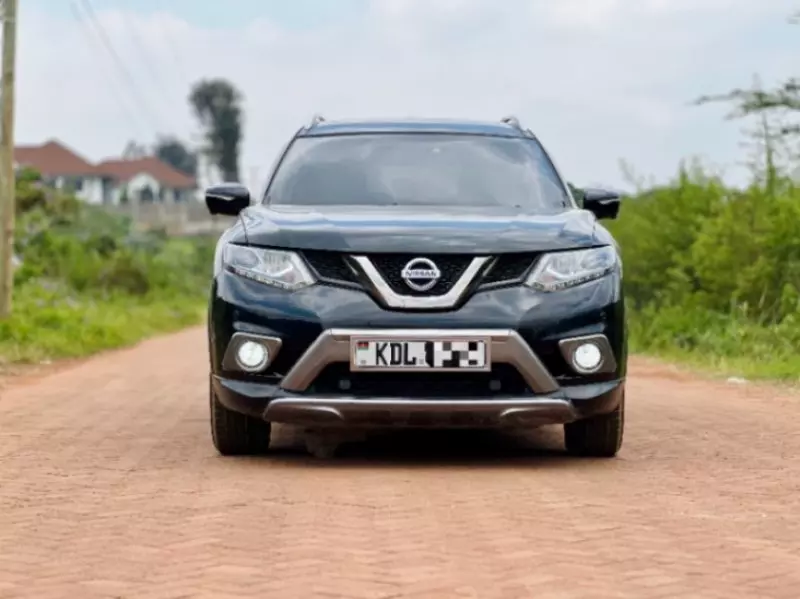 Nissan X-Trail   - 2016