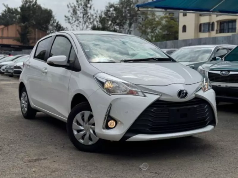 Toyota Vitz   - 2018