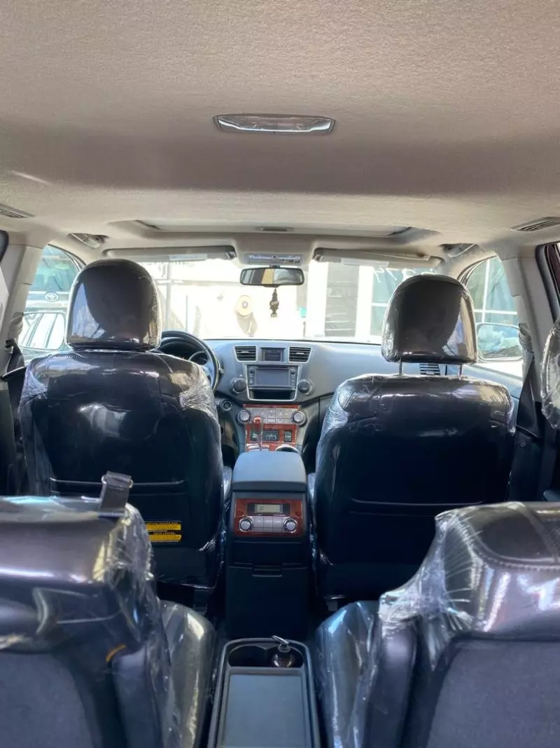 Toyota Highlander   - 2014