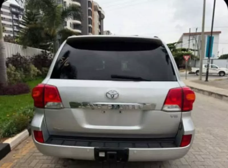 Toyota Land Cruiser   - 2013