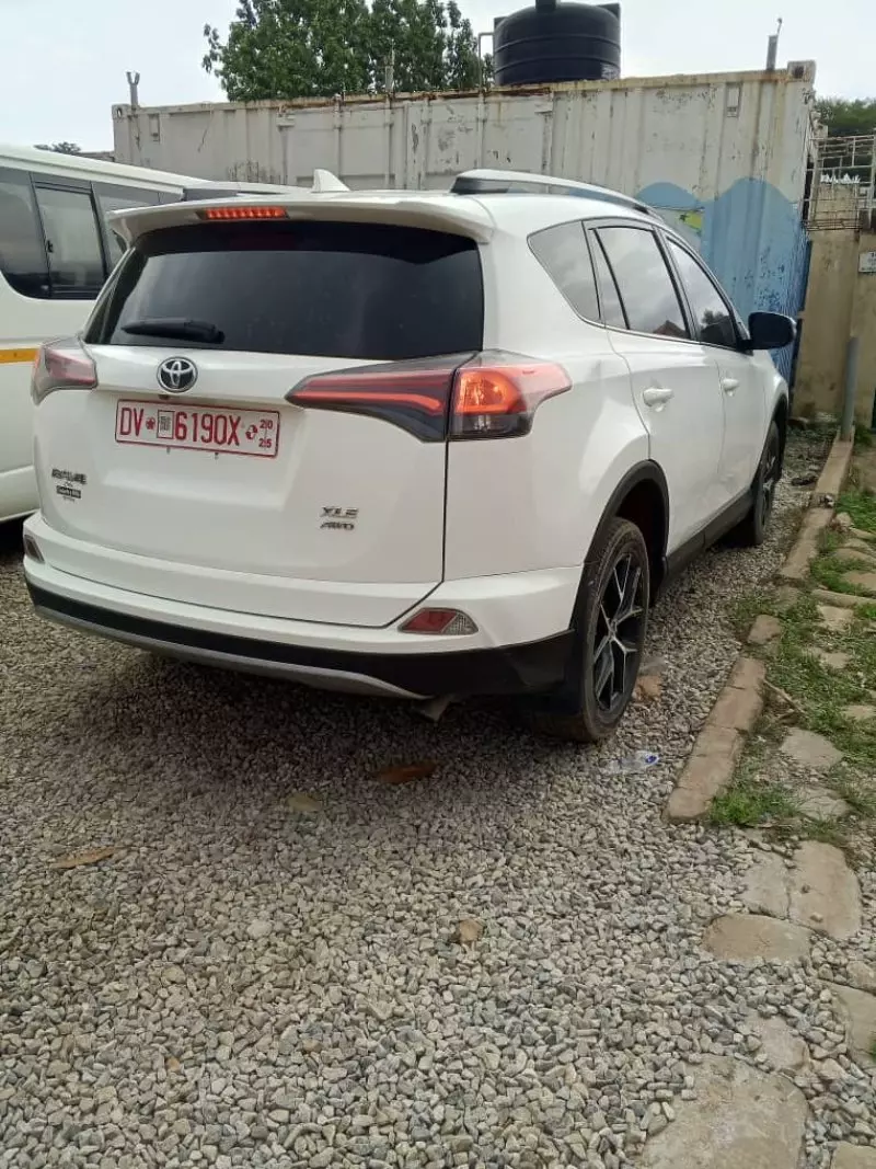 Toyota RAV 4   - 2016