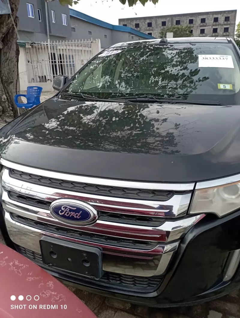 Ford Edge   - 2011