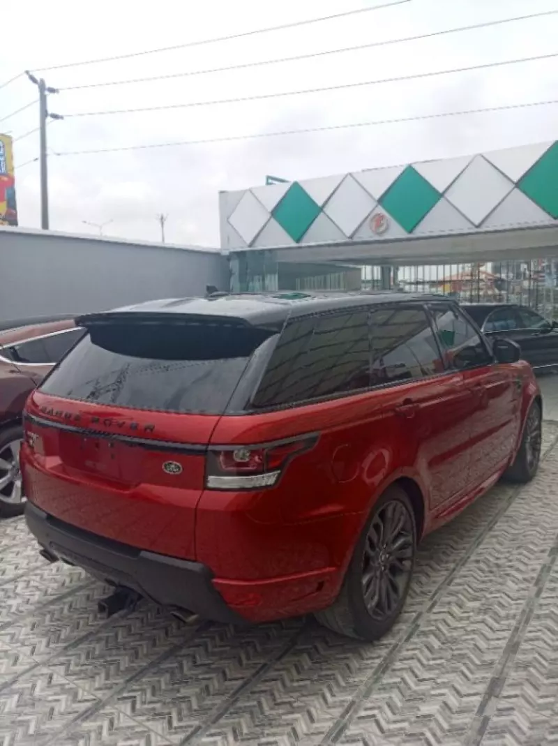 Land Rover RANGE ROVER SPORT HST    - 2017
