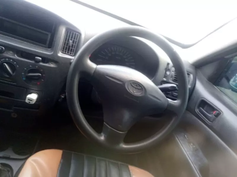 Toyota Probox    - 2005