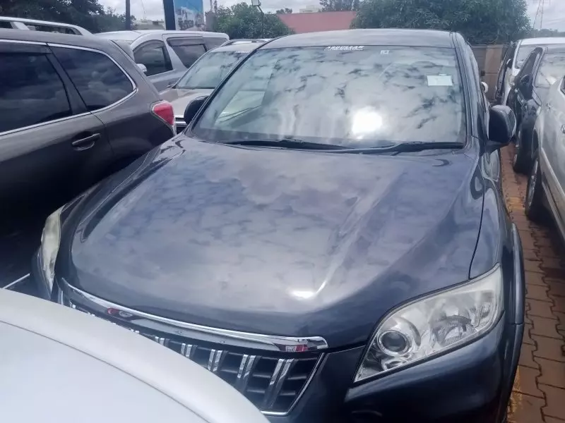 Toyota Vanguard    - 2011