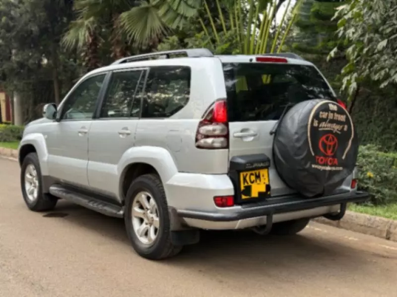 Toyota Land Cruiser Prado   - 2011