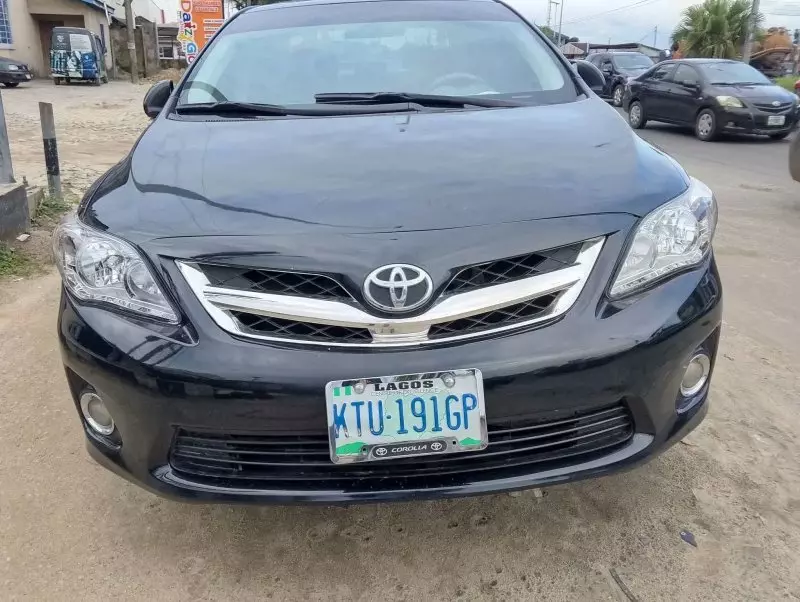 Toyota Corolla   - 2010