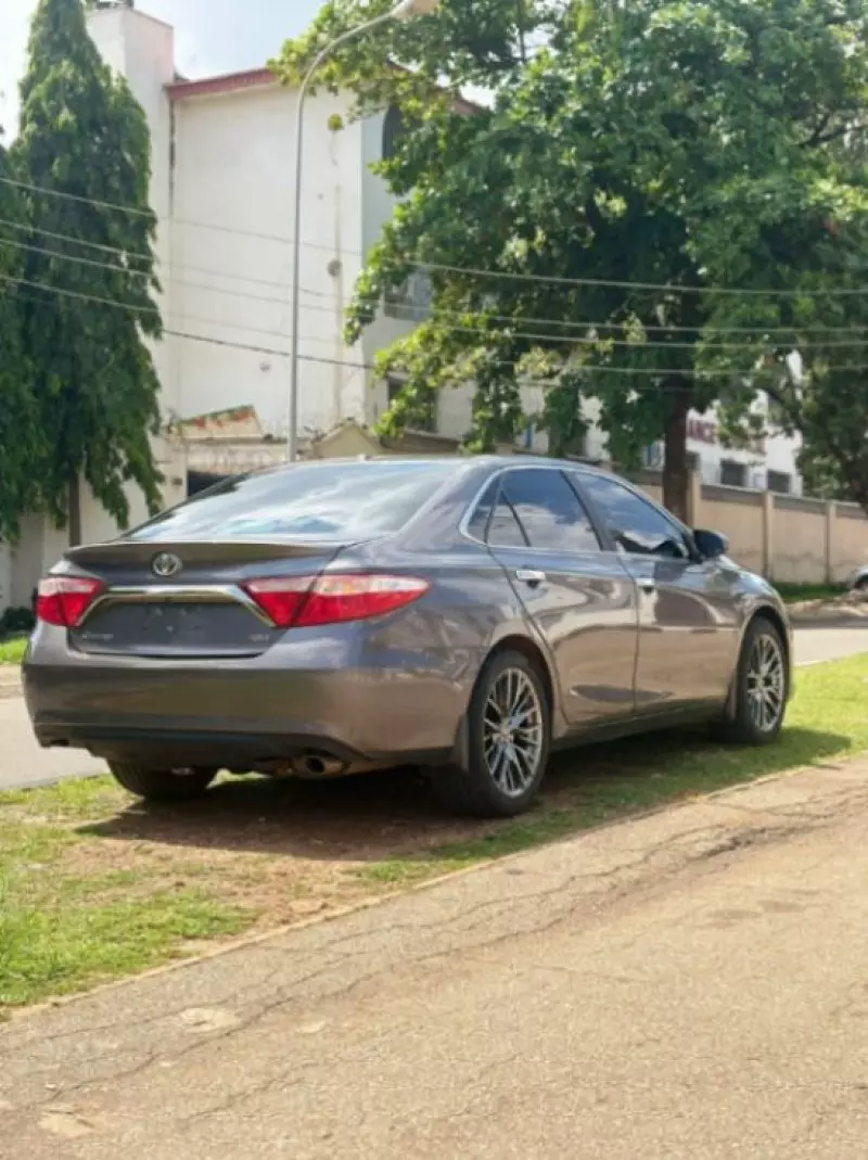 Toyota Camry   - 2015