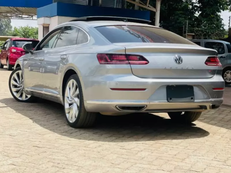 Volkswagen Arteon   - 2018