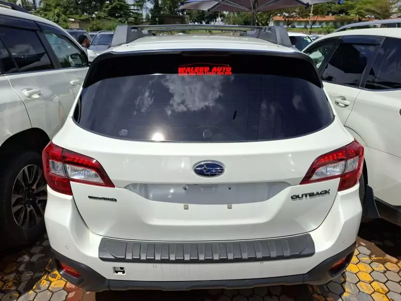 Subaru Outback   - 2018