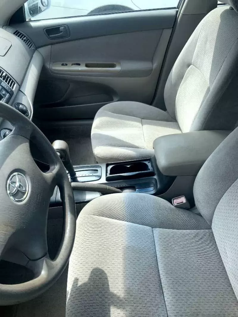 Toyota Camry   - 2005