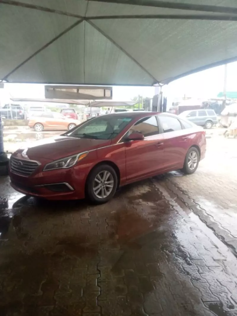 Hyundai Sonata   - 2015