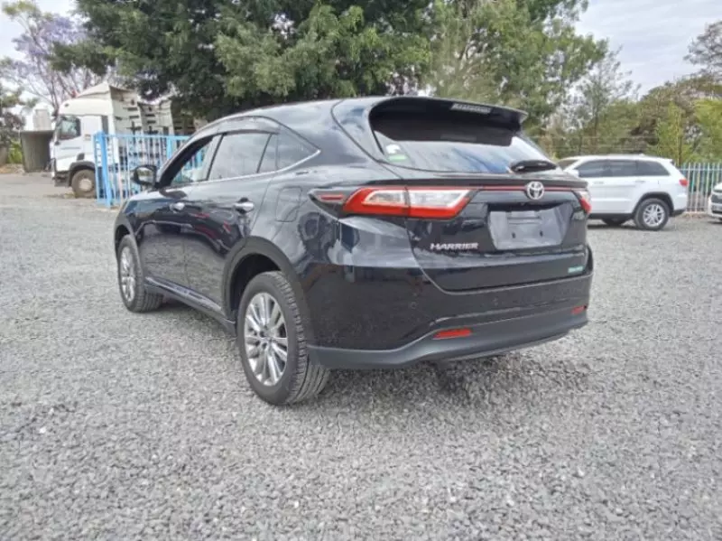 Toyota Harrier   - 2018
