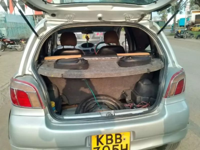 Toyota Vitz   - 2013