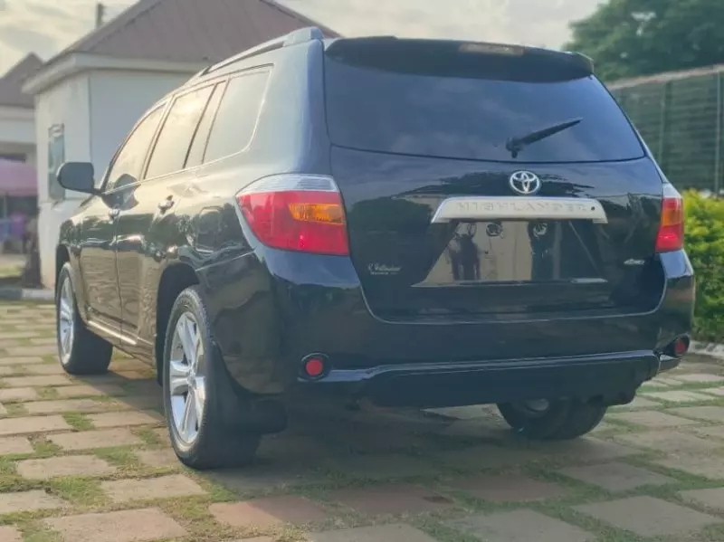 Toyota Highlander   - 2009