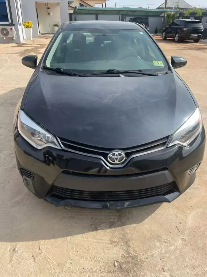 Toyota Corolla   - 2016
