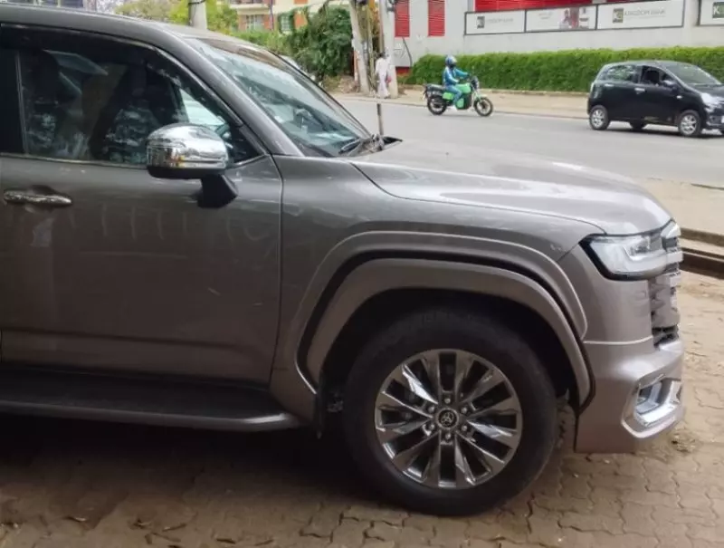 Toyota Land Cruiser   - 2023