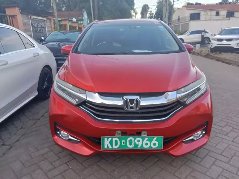 Honda Fit shuttle hybrid   - 2017