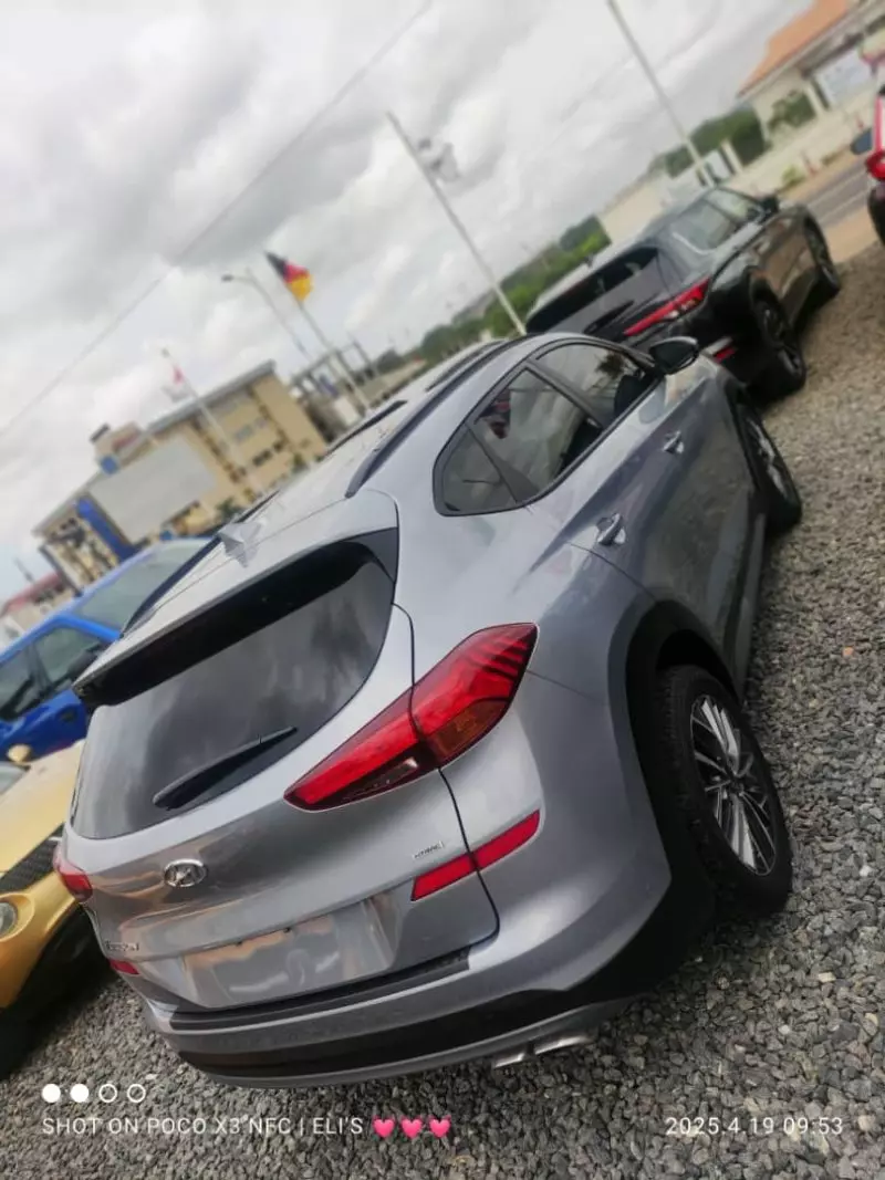 Hyundai Tucson   - 2021