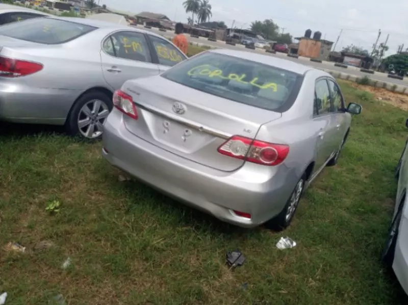 Toyota Corolla   - 2011
