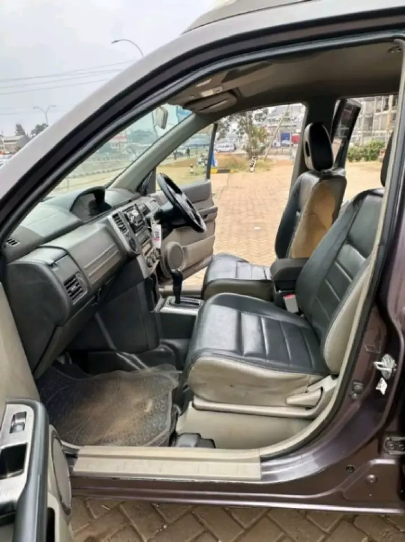 Nissan X-TRAIL   - 2006