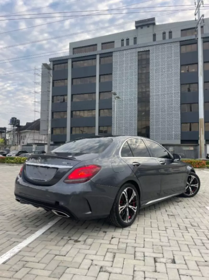 Mercedes-Benz C 300   - 2015