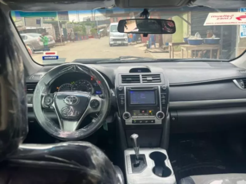 Toyota Camry   - 2012