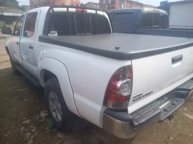 Toyota Tacoma   - 2013