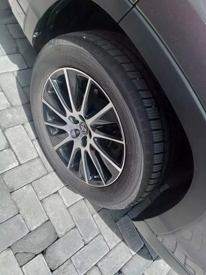 Toyota Highlander   - 2017
