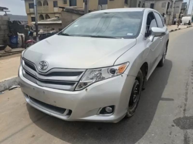 Toyota Venza   - 2013
