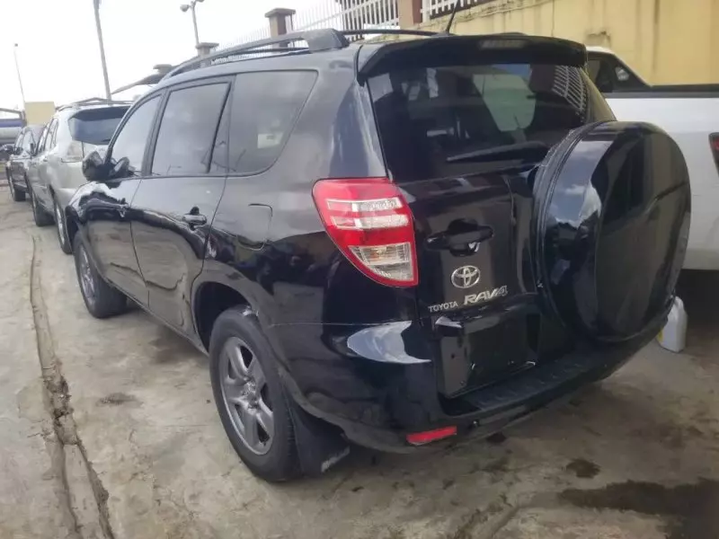 Toyota RAV 4   - 2010