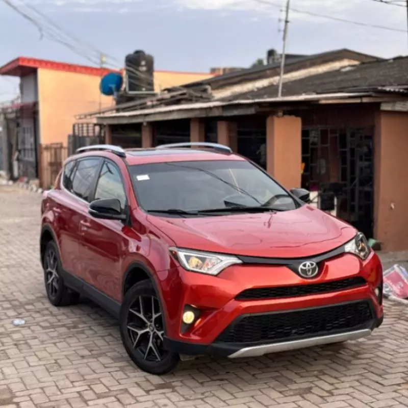 Toyota RAV 4   - 2016