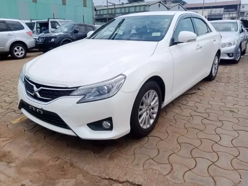 Toyota Mark X   - 2013